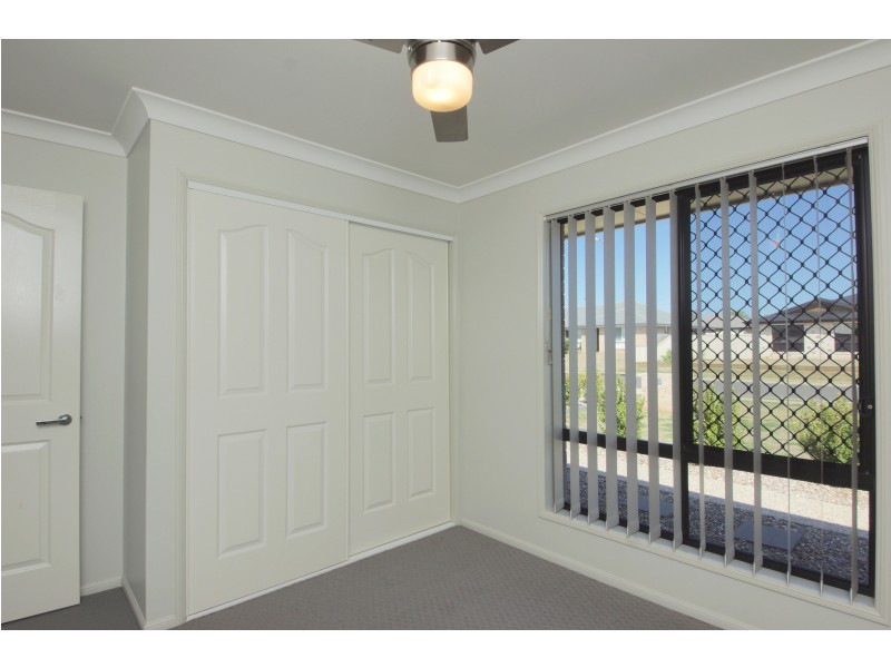 30 Berghofer Drive, Oakey QLD 4401