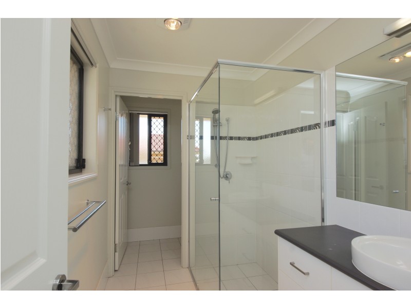 30 Berghofer Drive, Oakey QLD 4401