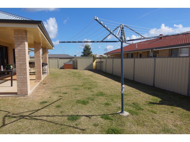 30 Berghofer Drive, Oakey QLD 4401