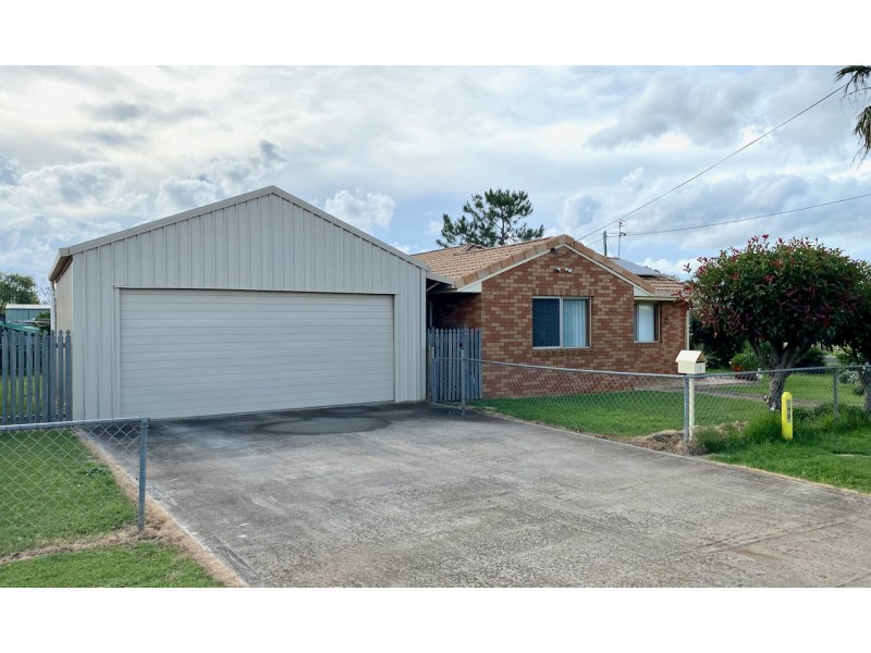 19 Joseph Street, Oakey QLD 4401