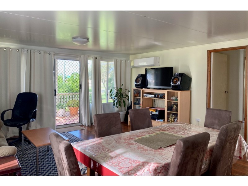 19 Joseph Street, Oakey QLD 4401