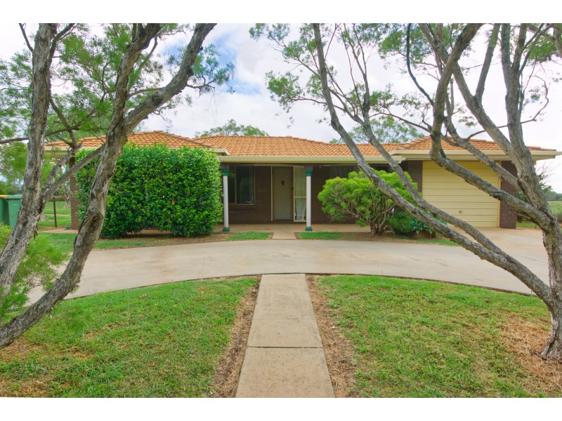 95 Lorrimer Street, Oakey QLD 4401