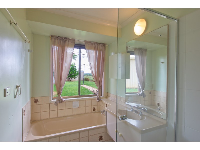 95 Lorrimer Street, Oakey QLD 4401