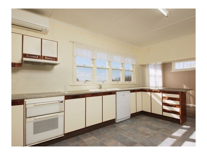 59 Toowoomba Road, Oakey QLD 4401