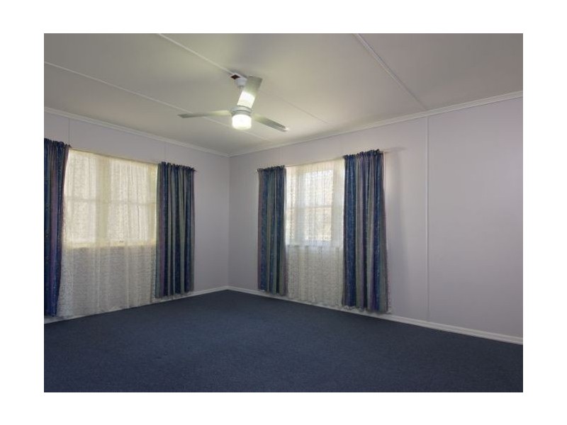 59 Toowoomba Road, Oakey QLD 4401