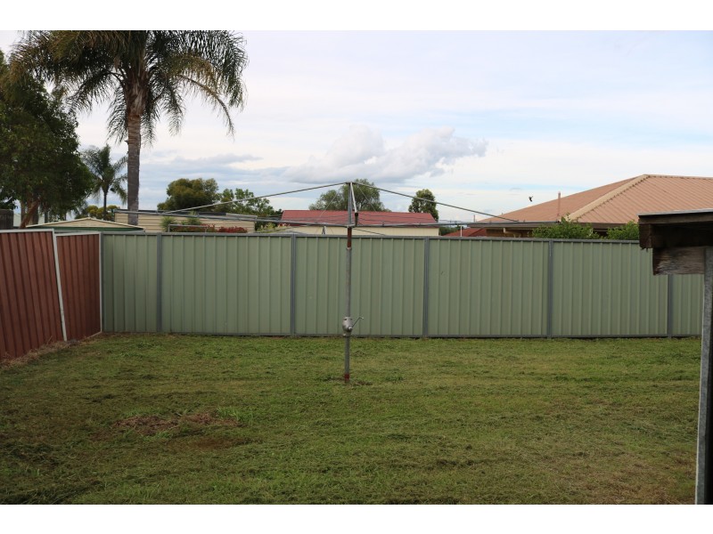 73 Proposch Street, Oakey QLD 4401
