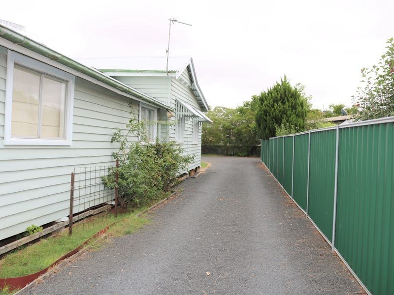 2 York Street, Oakey QLD 4401