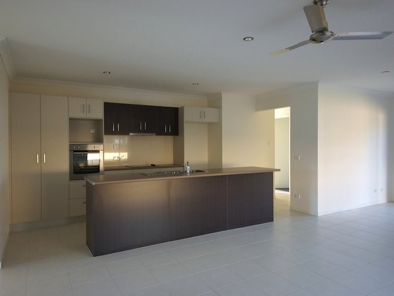 22 Cunningham Street, Oakey QLD 4401