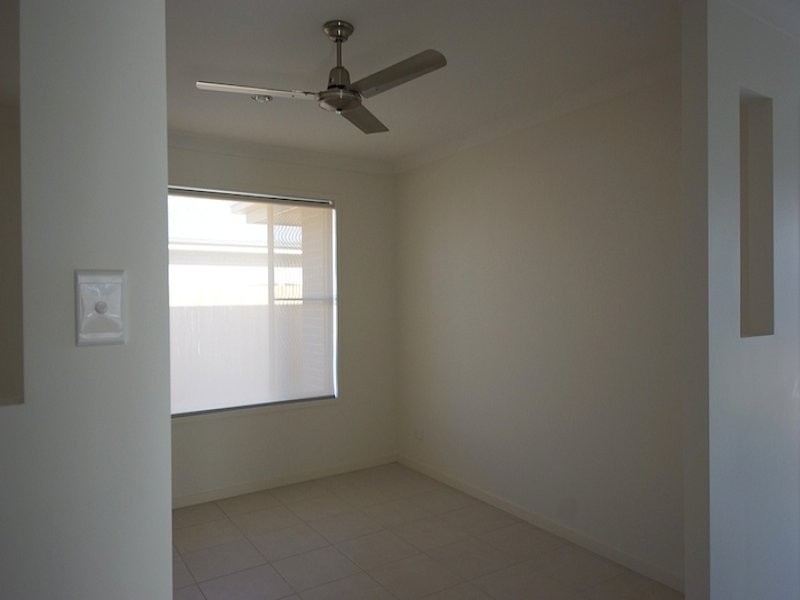 22 Cunningham Street, Oakey QLD 4401