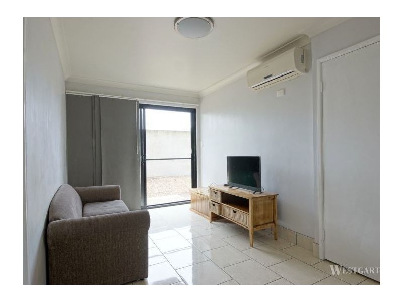 3/1-3 Uniplaza Court, Kearneys Spring QLD 4350