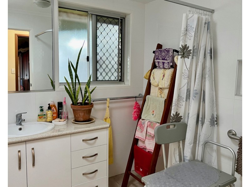 11 Wilkie Street, Oakey QLD 4401