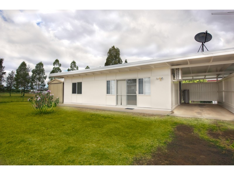 2/23 York Street, Oakey QLD 4401