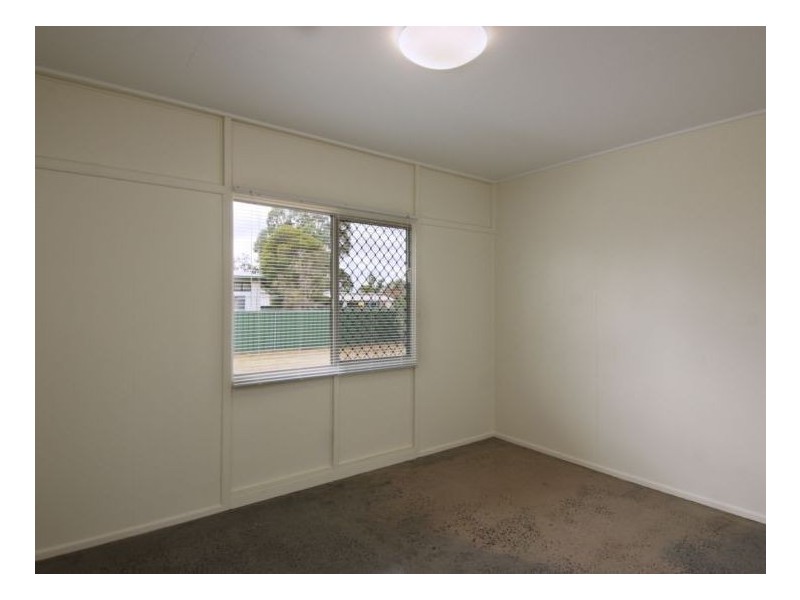 2/23 York Street, Oakey QLD 4401