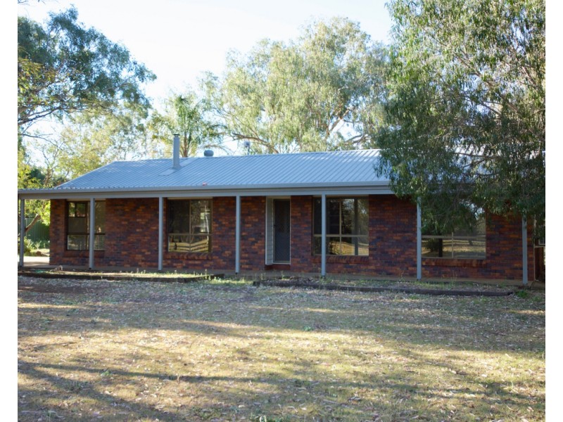 3 Wilga Avenue, Oakey QLD 4401