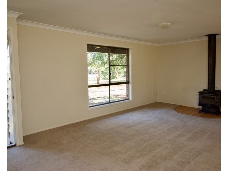 3 Wilga Avenue, Oakey QLD 4401