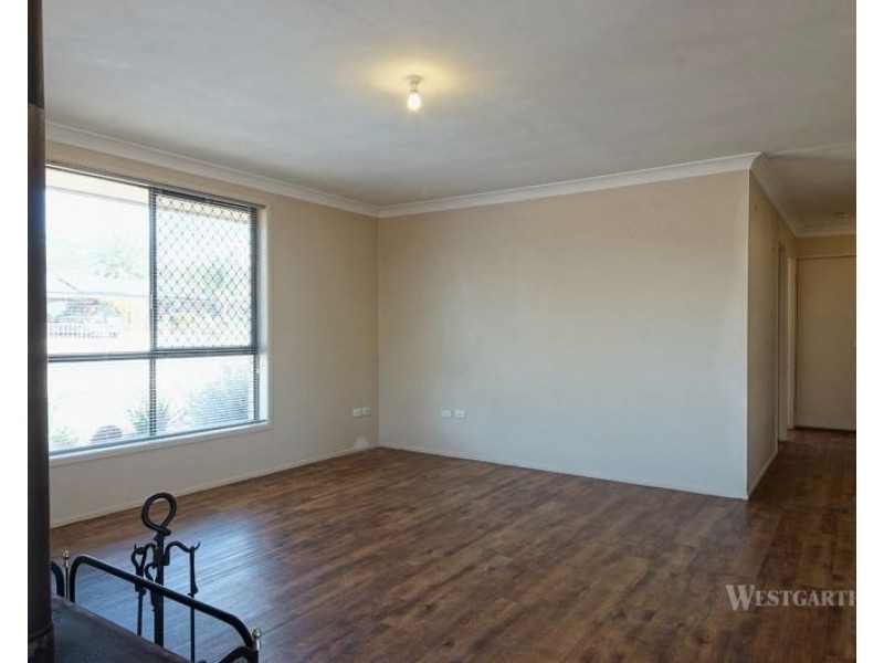 14 Hass Street, Oakey QLD 4401