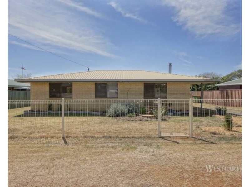 14 Hass Street, Oakey QLD 4401
