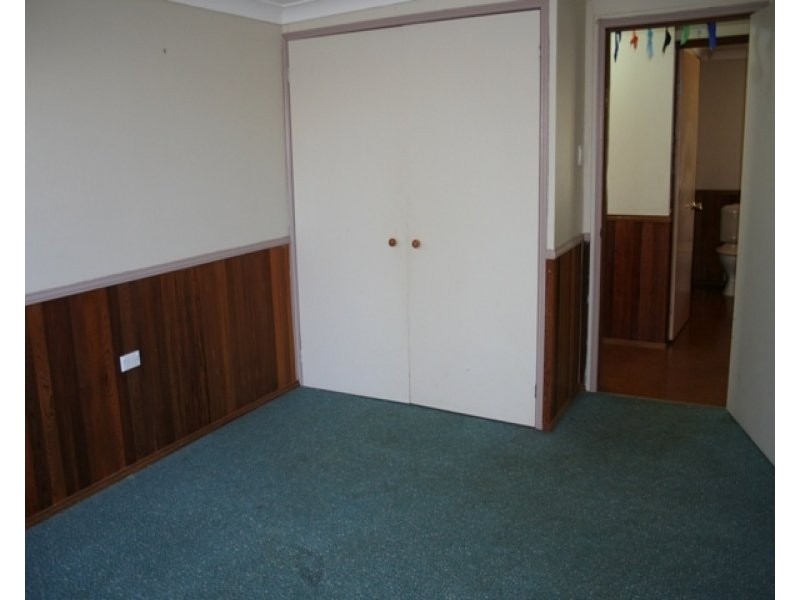 39 Donely Street, Oakey QLD 4401
