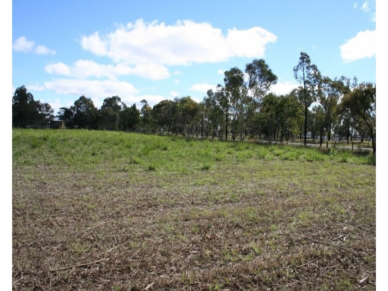 61/5 Racecourse Road, Oakey QLD 4401