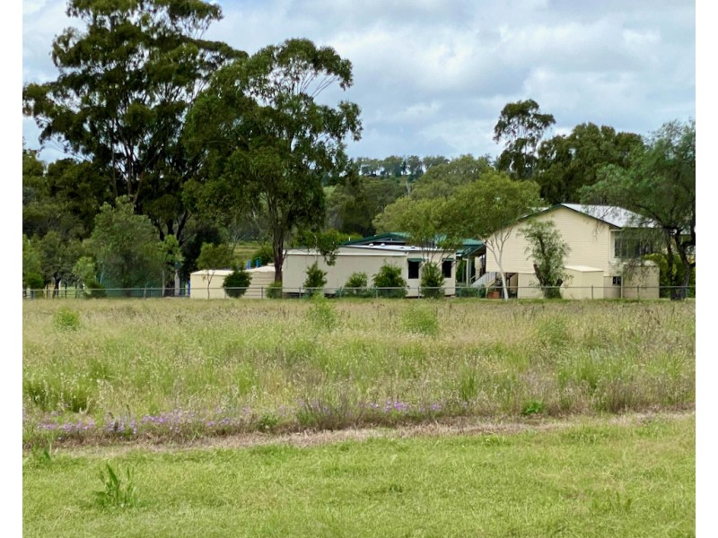 63 Oakey Cooyar Road, Kulpi QLD 4352