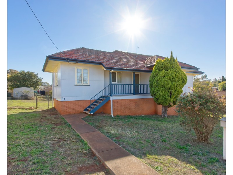 43 Helen Street, Harristown QLD 4350
