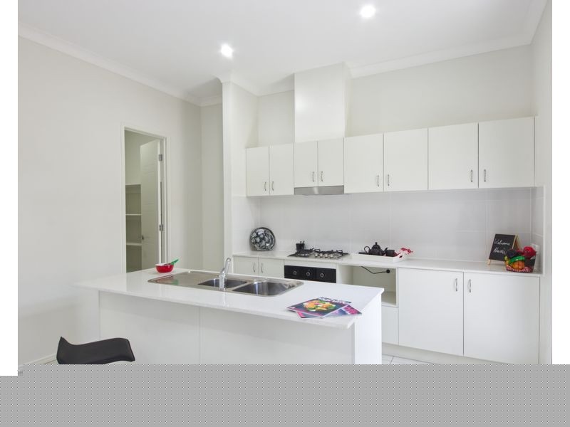 2/6 Monash Lane, Newtown QLD 4350