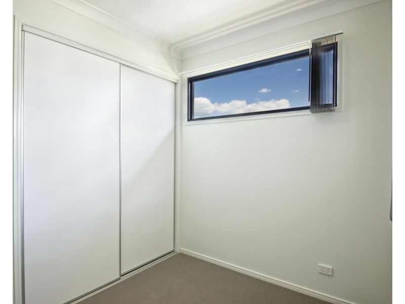 2/6 Monash Lane, Newtown QLD 4350