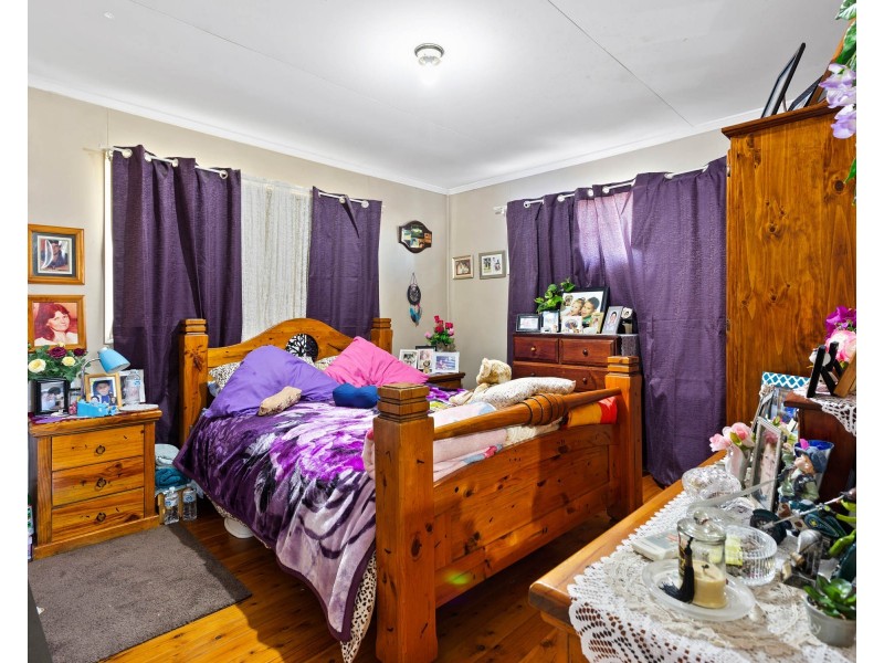 22 James Street, Oakey QLD 4401