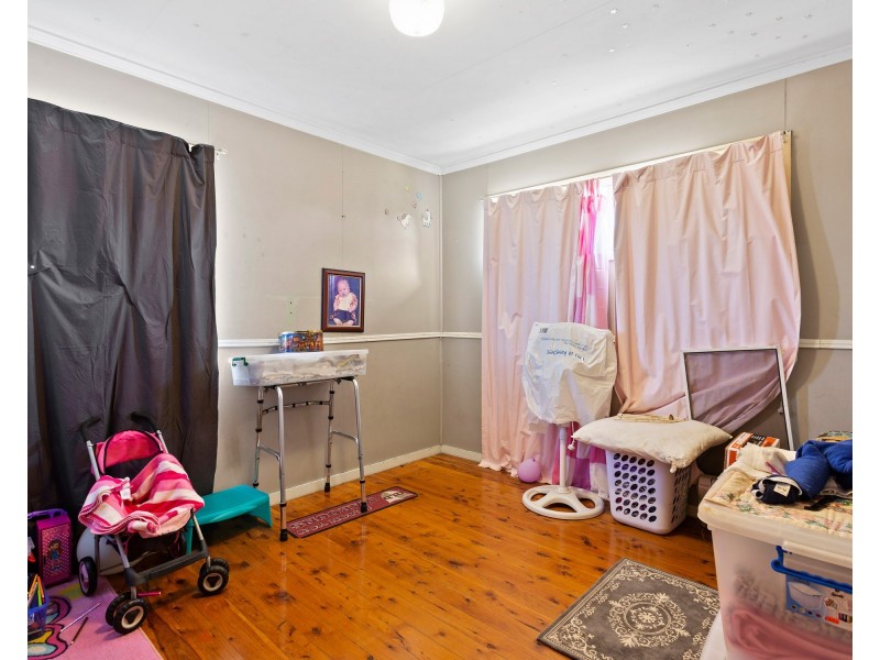22 James Street, Oakey QLD 4401