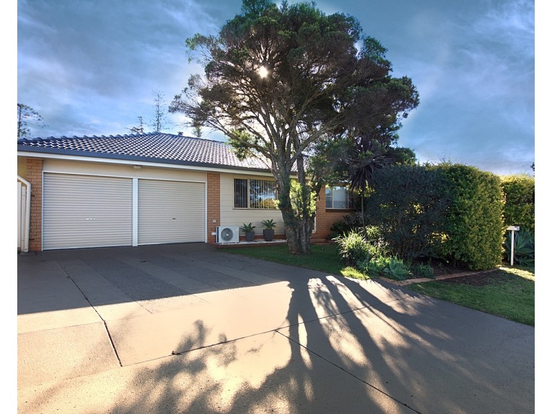 9 Hampton Street, Newtown QLD 4350