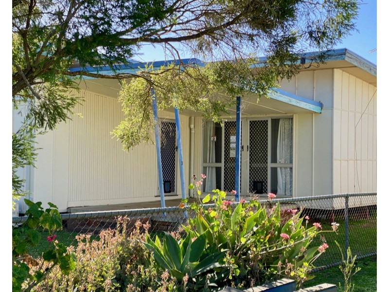 28 Davidson Street, Oakey QLD 4401