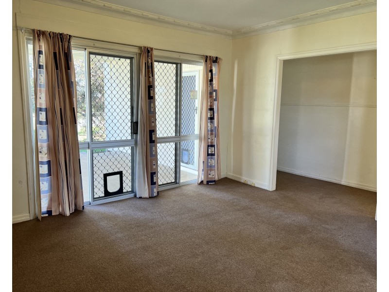 28 Davidson Street, Oakey QLD 4401