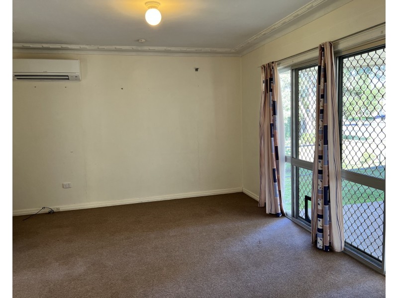 28 Davidson Street, Oakey QLD 4401