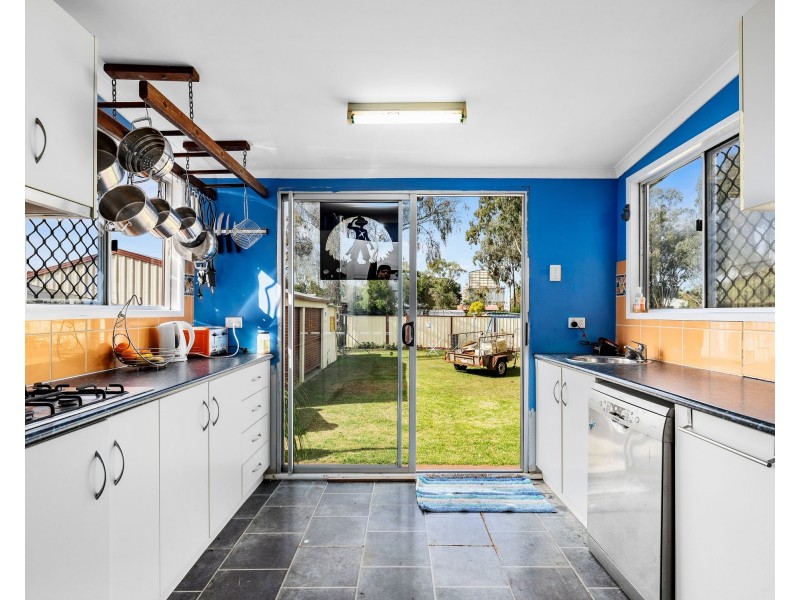 7 West Street, Oakey QLD 4401