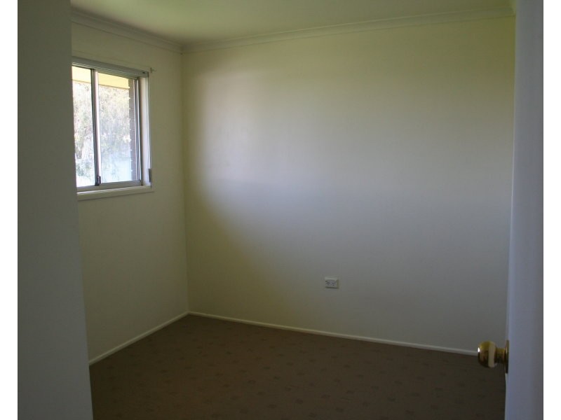 6 Werth Street, Oakey QLD 4401