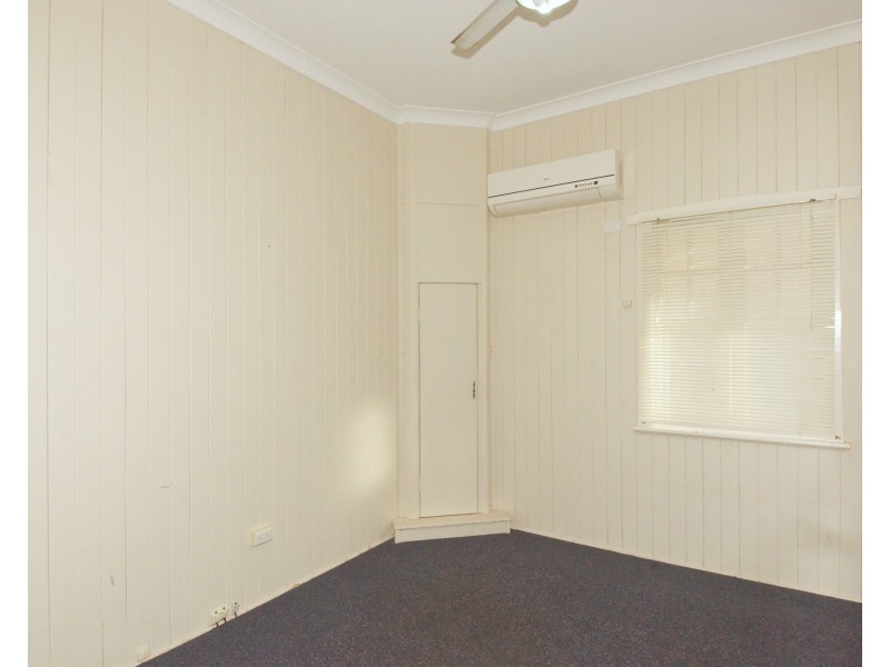 56 York Street, Oakey QLD 4401