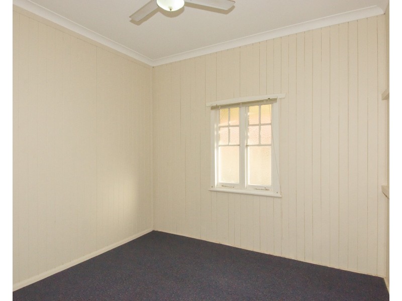 56 York Street, Oakey QLD 4401