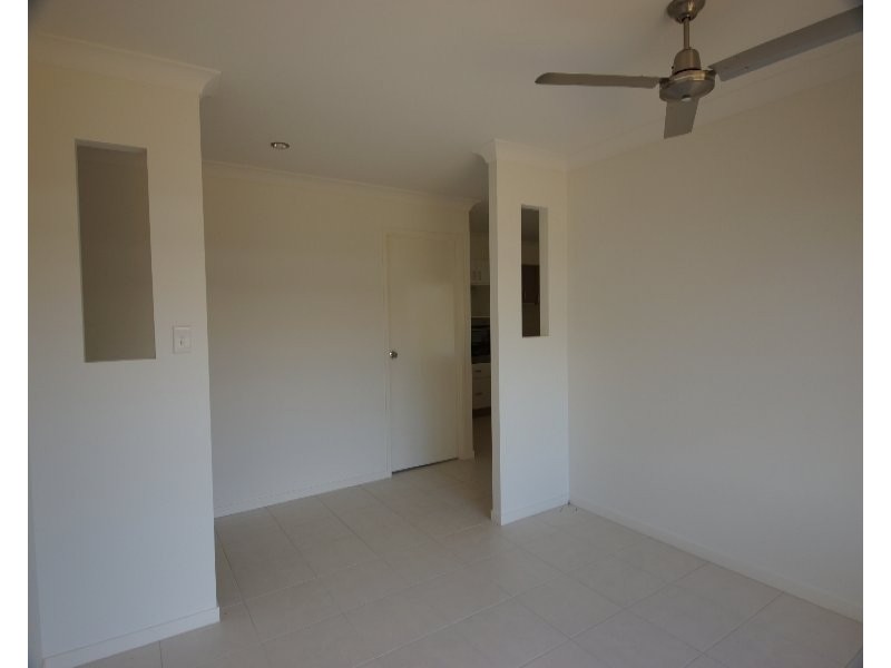 7 Desmond Lane, Oakey QLD 4401