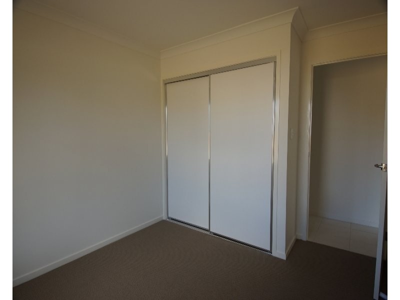 7 Desmond Lane, Oakey QLD 4401