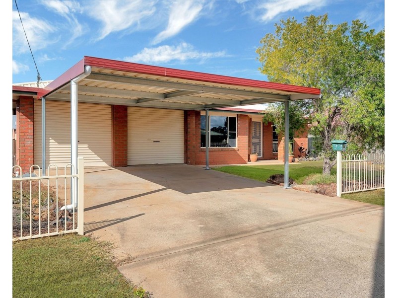 10 Joseph Street, Oakey QLD 4401
