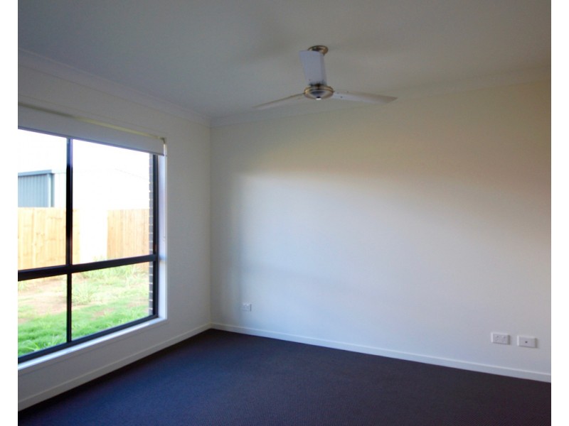 20 Debbie Court, Oakey QLD 4401