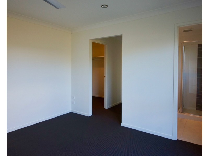 20 Debbie Court, Oakey QLD 4401