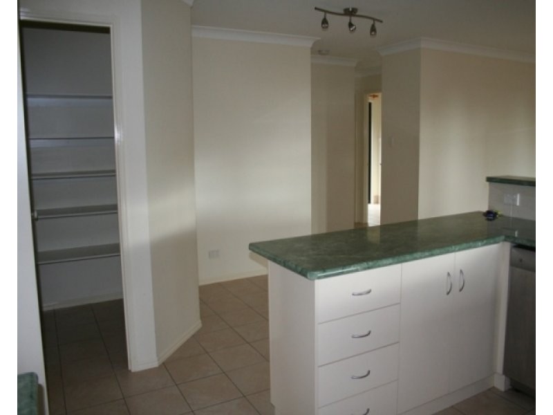 15 Aruma Drive, Oakey QLD 4401