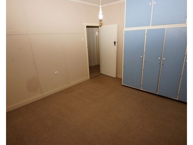 15 Tyrrell Street, Oakey QLD 4401