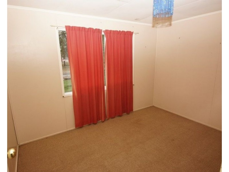 15 Tyrrell Street, Oakey QLD 4401