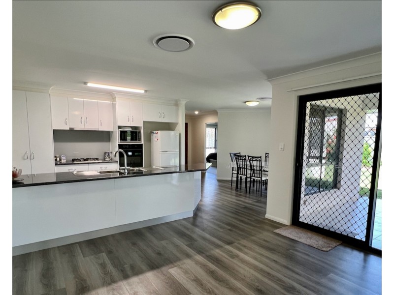 32 Murray Street, Oakey QLD 4401