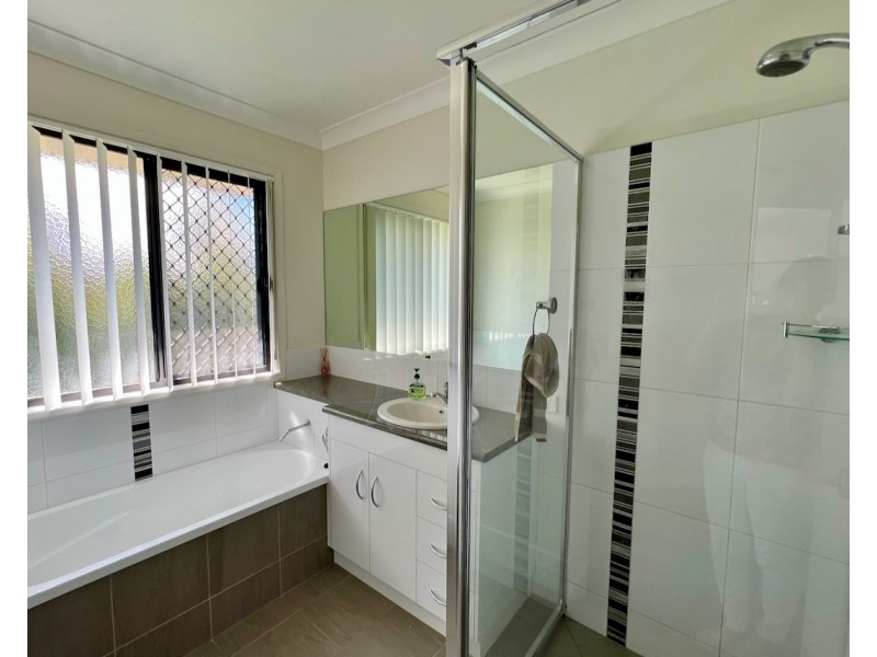 32 Murray Street, Oakey QLD 4401