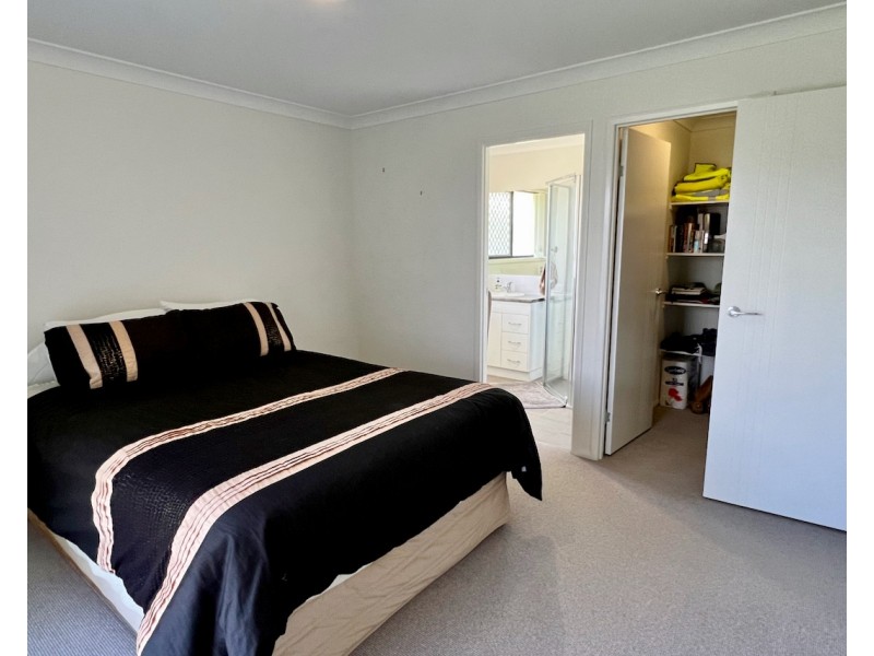 32 Murray Street, Oakey QLD 4401