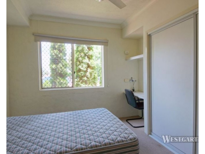 12/9 Uniplaza Court, Kearneys Spring QLD 4350