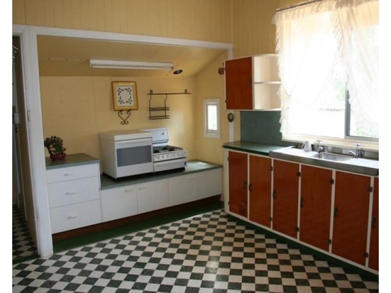4A Toowoomba Road, Oakey QLD 4401